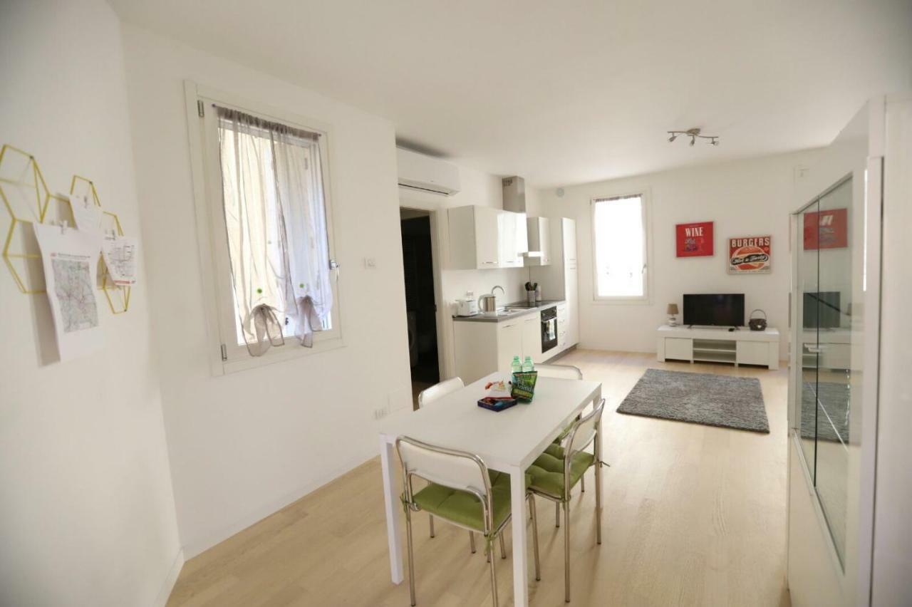 Laura'S Home - I Navigli Che Vorrei 米兰 外观 照片